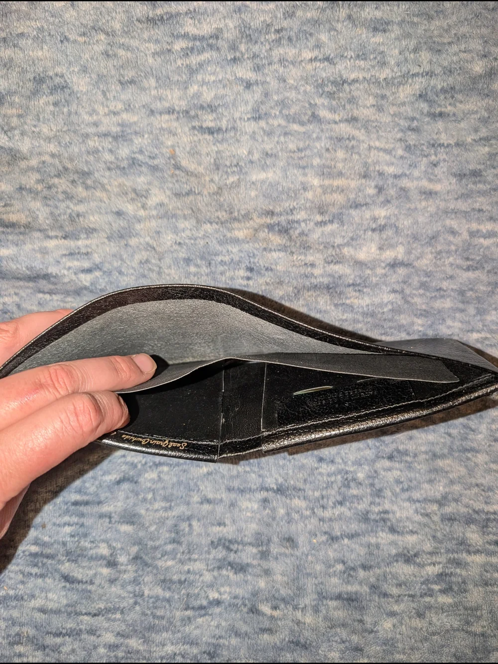 Heritage NWOT Black Leather Bi-Fold Wallet